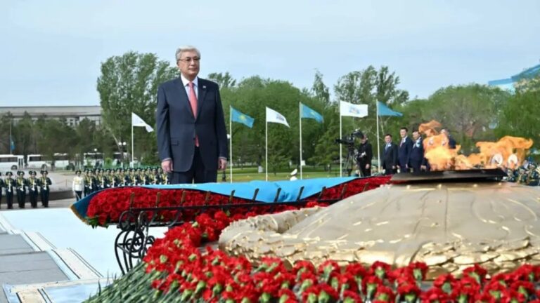 kazakistan-cumhurbaskaninindan-zafer-gunu-mesaji-IJtCHhZO.jpg