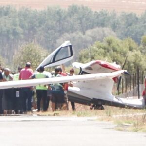 antalyadan havalanan ucak acil inis yapti AyLOpJSs