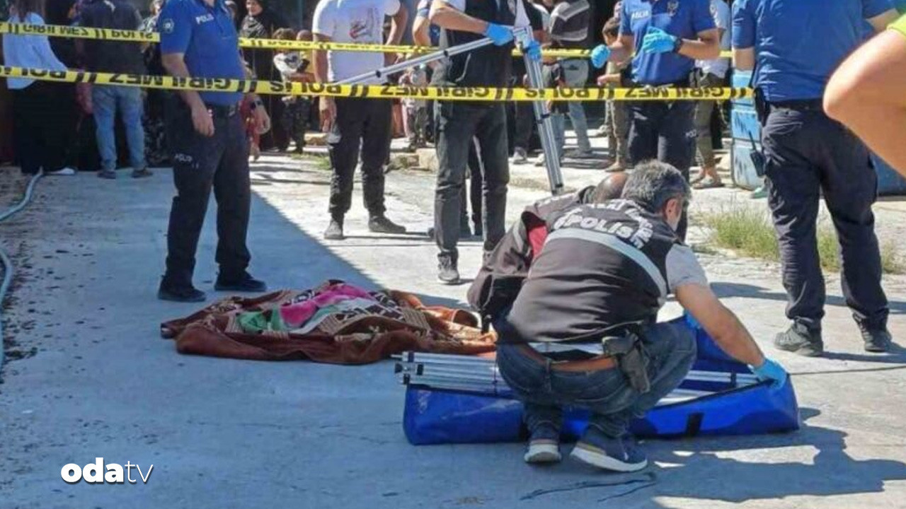 aydinda kaza uc yasindaki cocuk kamyonun altinda kaldi HqBELQa8