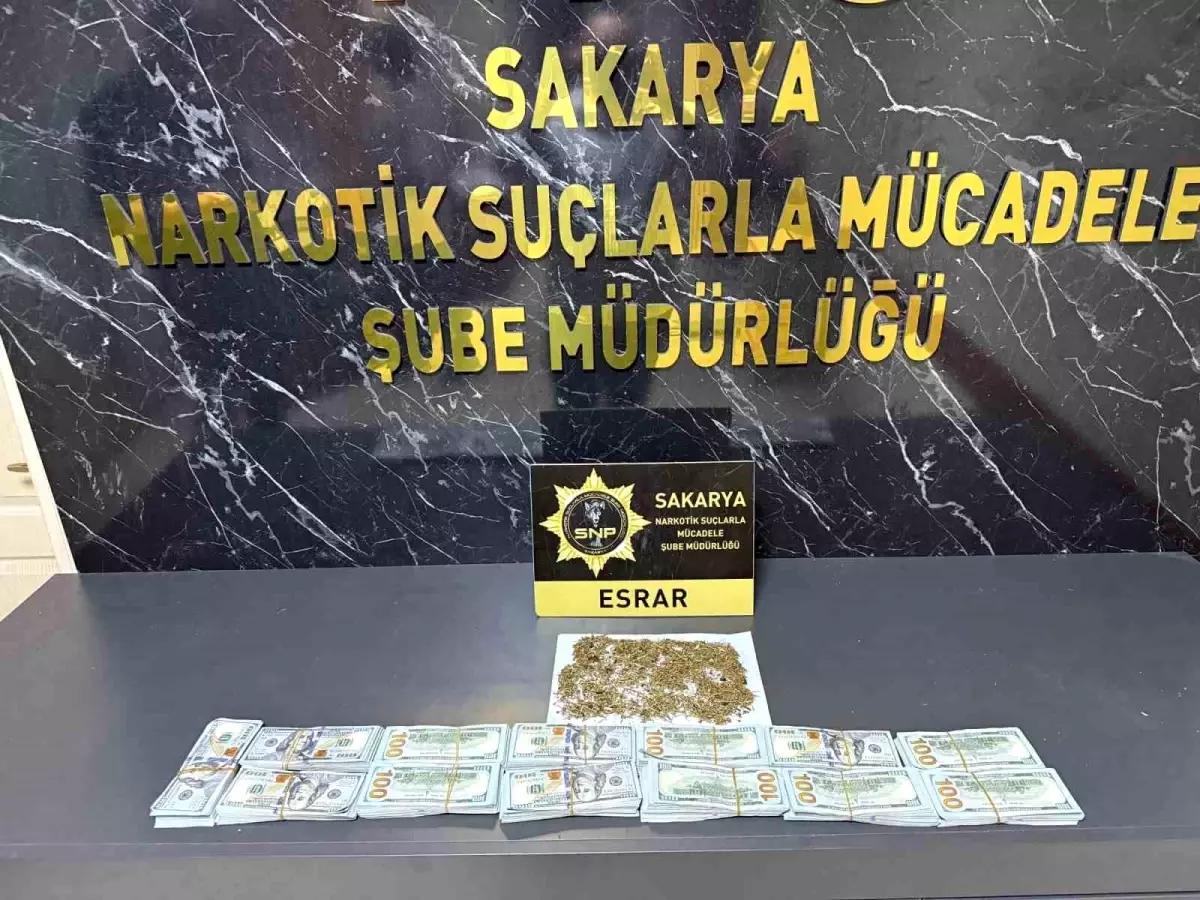 fatihteki kuyumcu soygununda 130 bin dolar sakaryada bulundu Gzk6Tx56.jpg