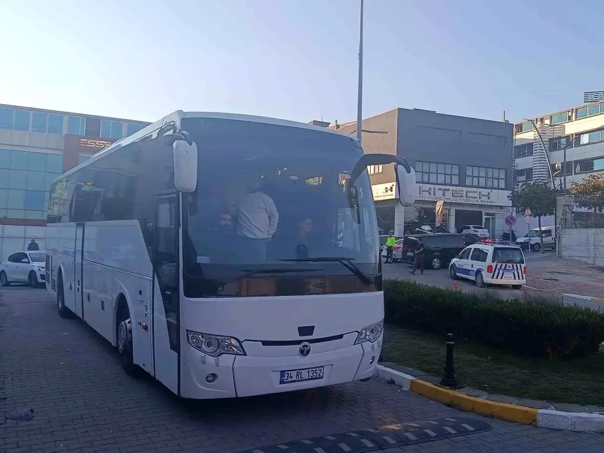 israilden kurtarilan aktivistler istanbula dondu TqFiPt8F