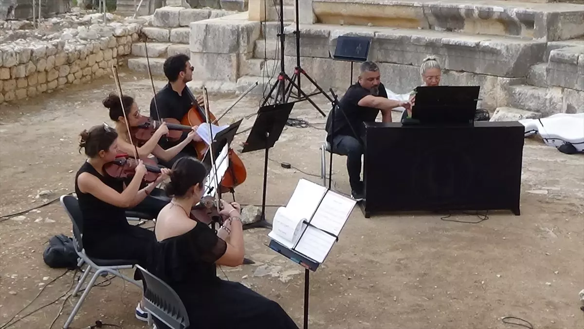 mersinde antik kent konserle senlendi BeH2uw5h