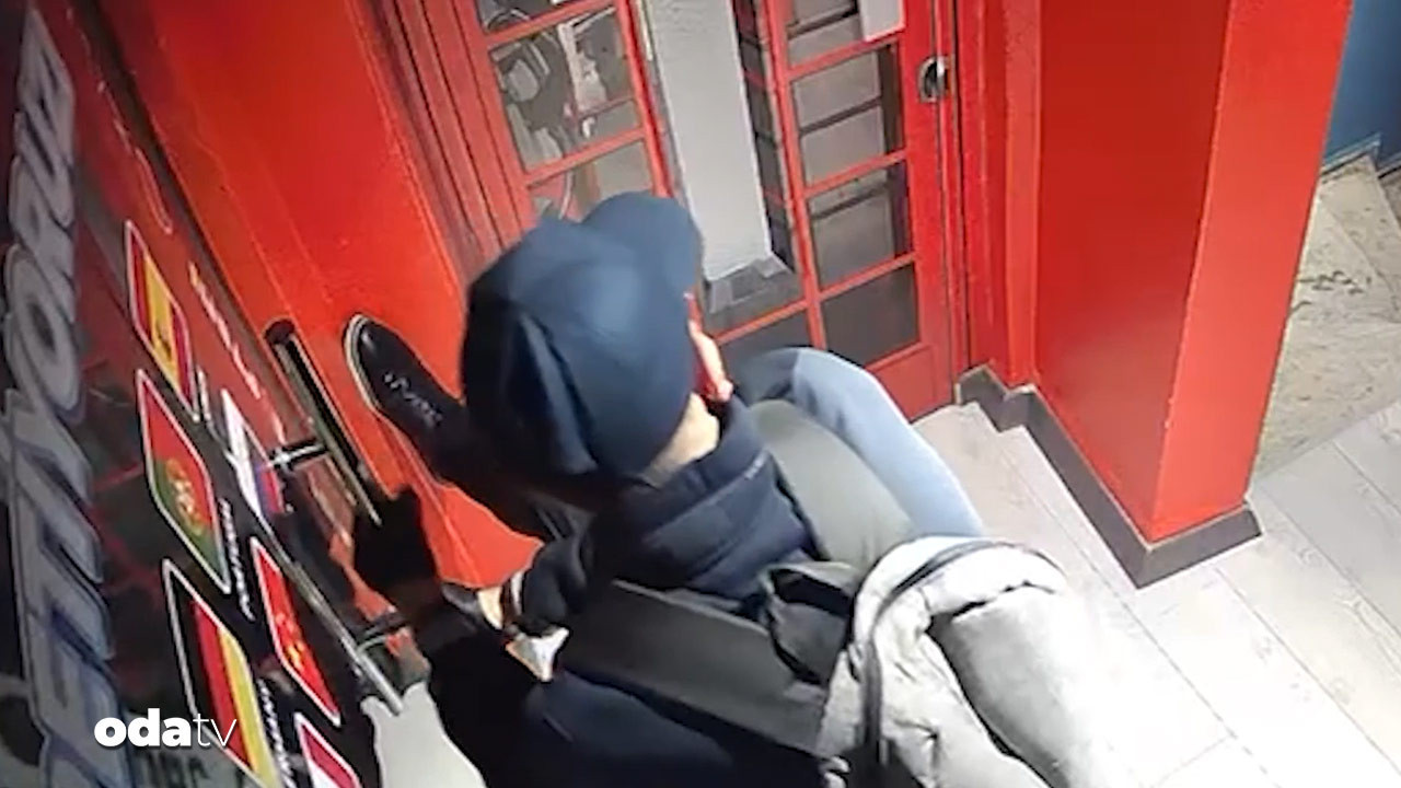 dil kursundaki inanilmaz hirsizlik kamerada tB4q1Cb5.jpg