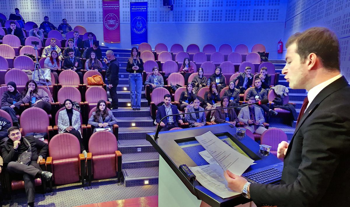 Gençler TBMM Simülasyonu ile Siyasete Adım Attı