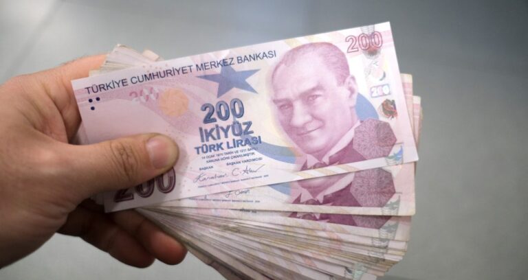 akp-grup-baskani-abdullah-guler-acikladi-asgari-ucrete-ara-zam-gelecek-mi-tktyugWr