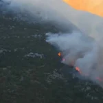Antalya kasta orman yangini havadan ve karadan mudahale ediliyor vpymwfKd