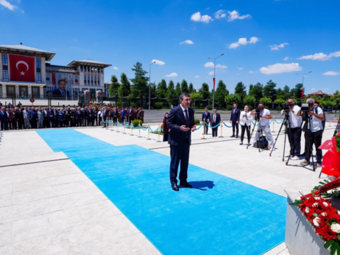 Cevdet yilmazdan 15 temmuz demokrasi ve milli birlik anitina ziyaret 2rGEAAOT