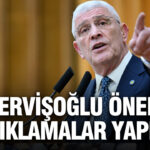 Dervisoglu grup toplantisinda konusuyor MIUSwYnb
